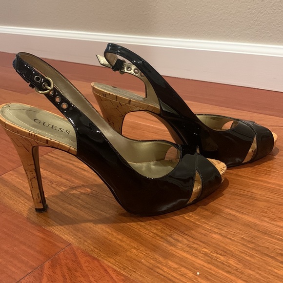 Guess Sz 9 black patent heels - Picture 4 of 7